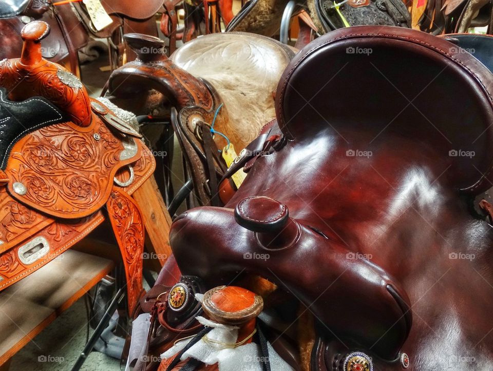 Western Horse Saddles. Western Leatherwork
