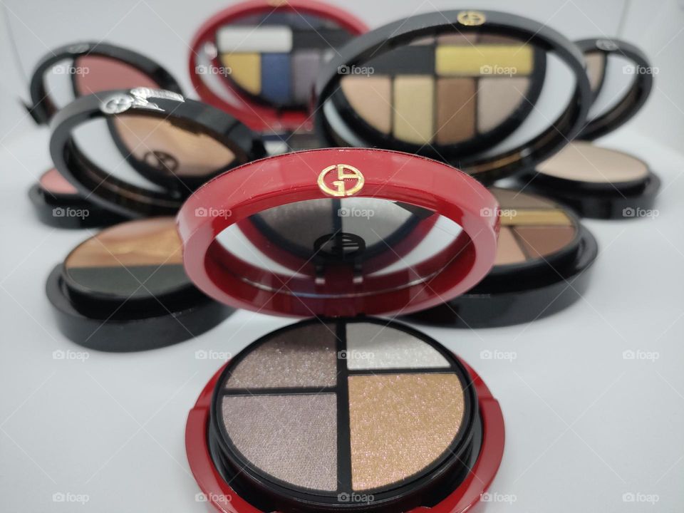 A little part of my Make-up collection ☺️ sometimes i just want to look at them without using 🙈