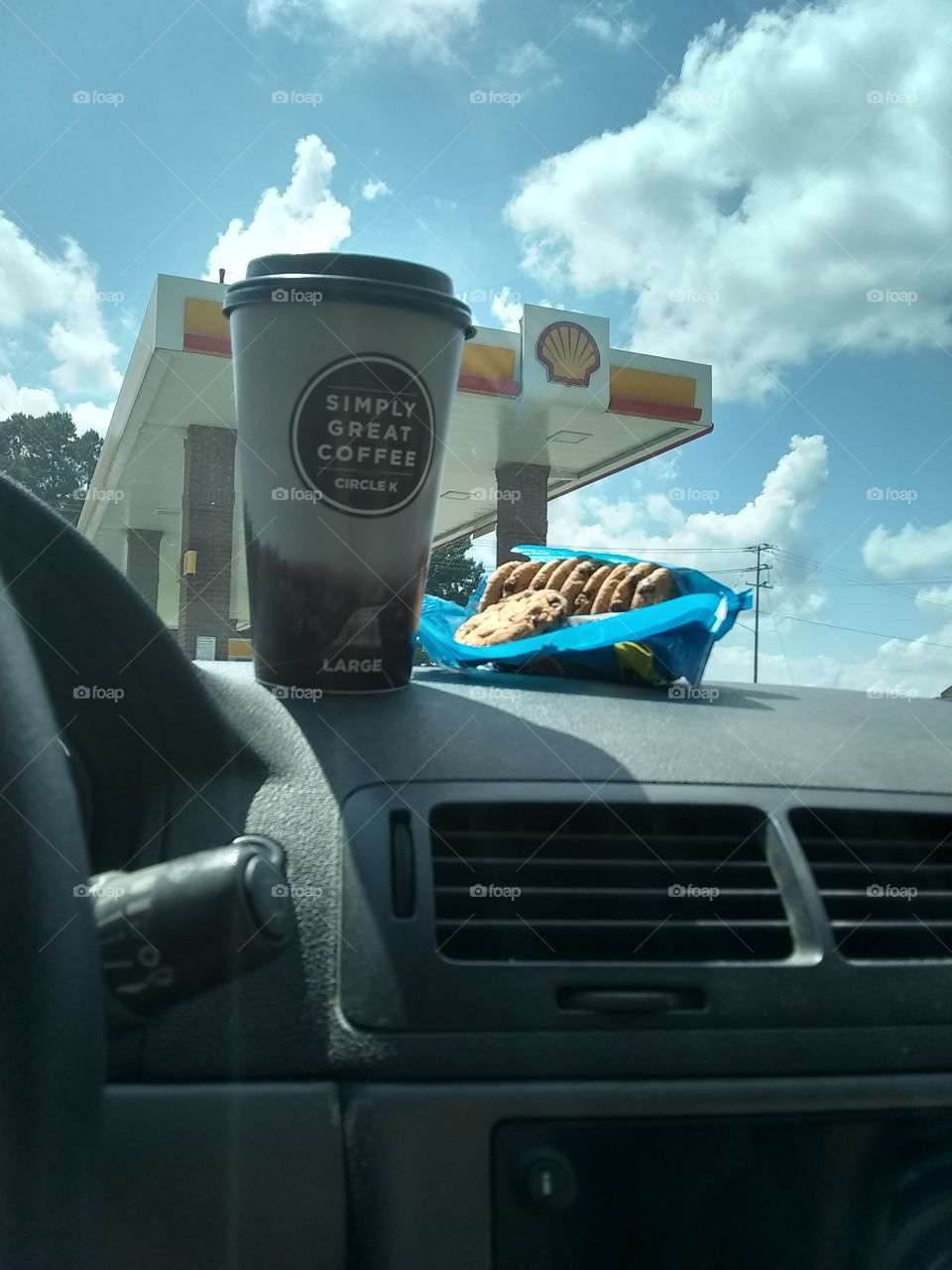 coffee and cookies for the road. <3
Shell, 35 Goodman Rd W, Southaven, MS 38671