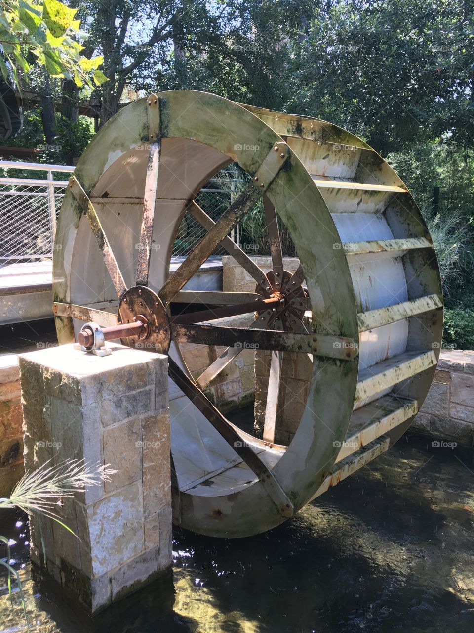 Water wheel at the Dallas Arboretum 