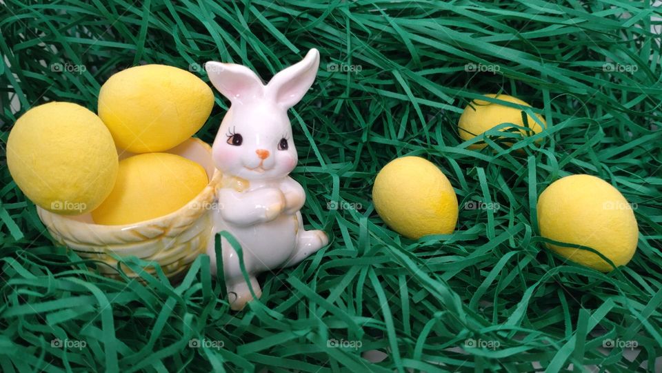 Happy Easter 🐰💛🐣 Yellow eggs 🐣💛🐰