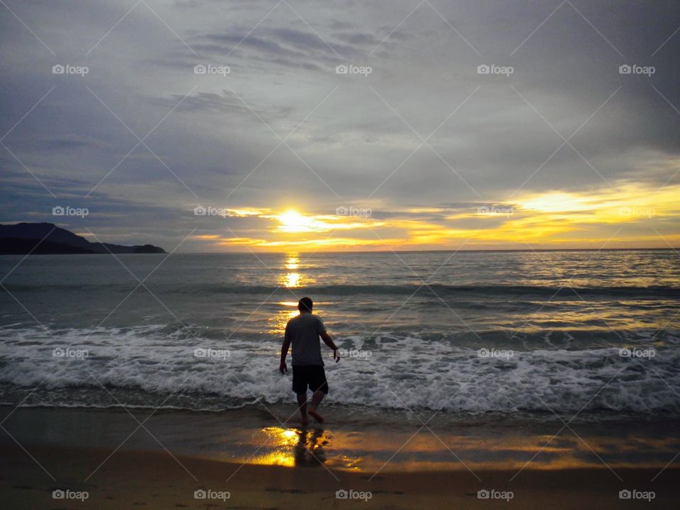 Sunrise - Trindade - Brasil 