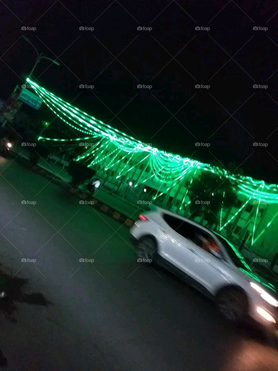 A very beautiful picture, and there is no better picture than it. There is no better picture of green herbs and colorful, red and white roses than it. Glory be to God, the natural and picturesque view, and there is no more