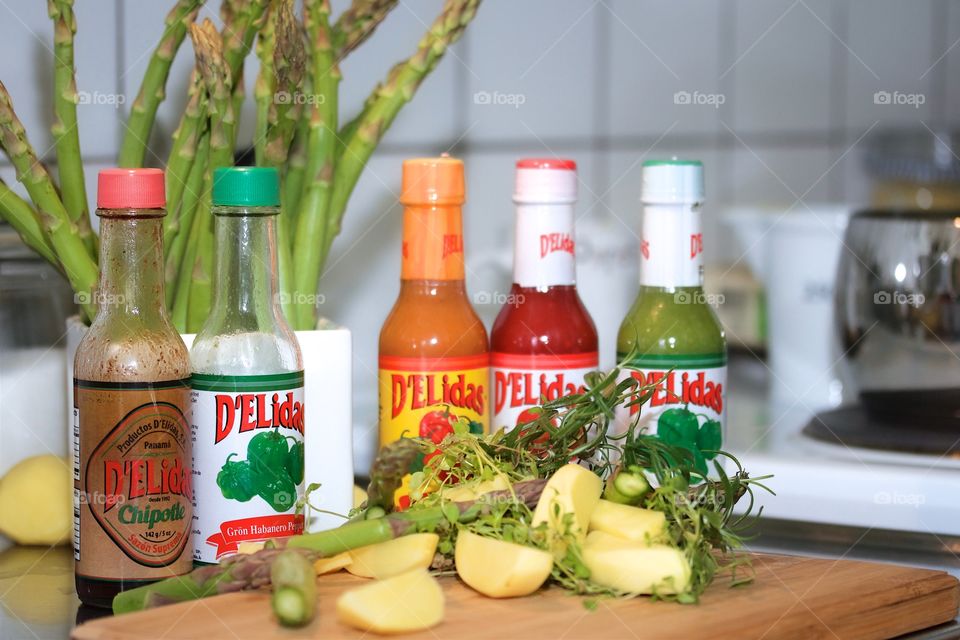 D'elidas chili sauce, hot sauce