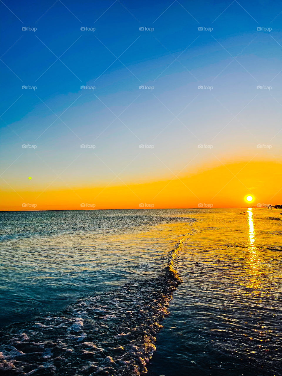 Life’s a beach, so live it up to the fullest. One day or day one, you decide your dreams. 