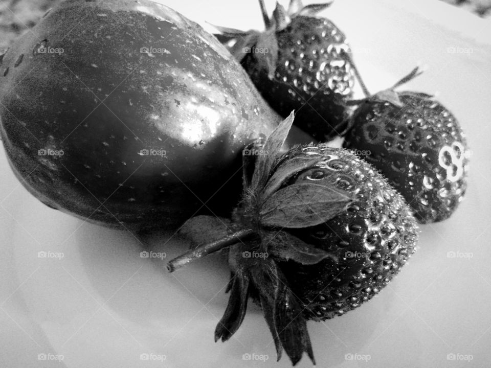 ficus and strawberry