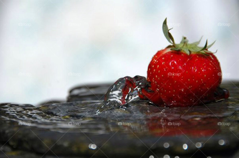 green red water strawberry by daiwi