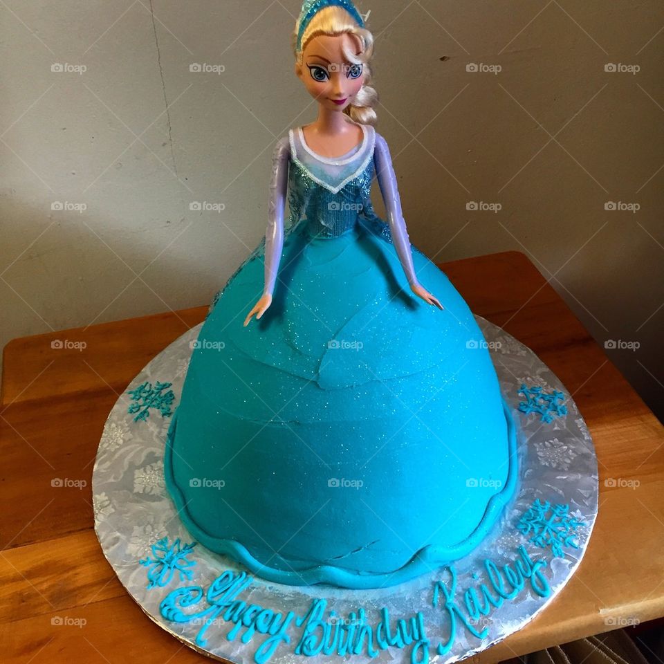 Frozen Birthday Cake