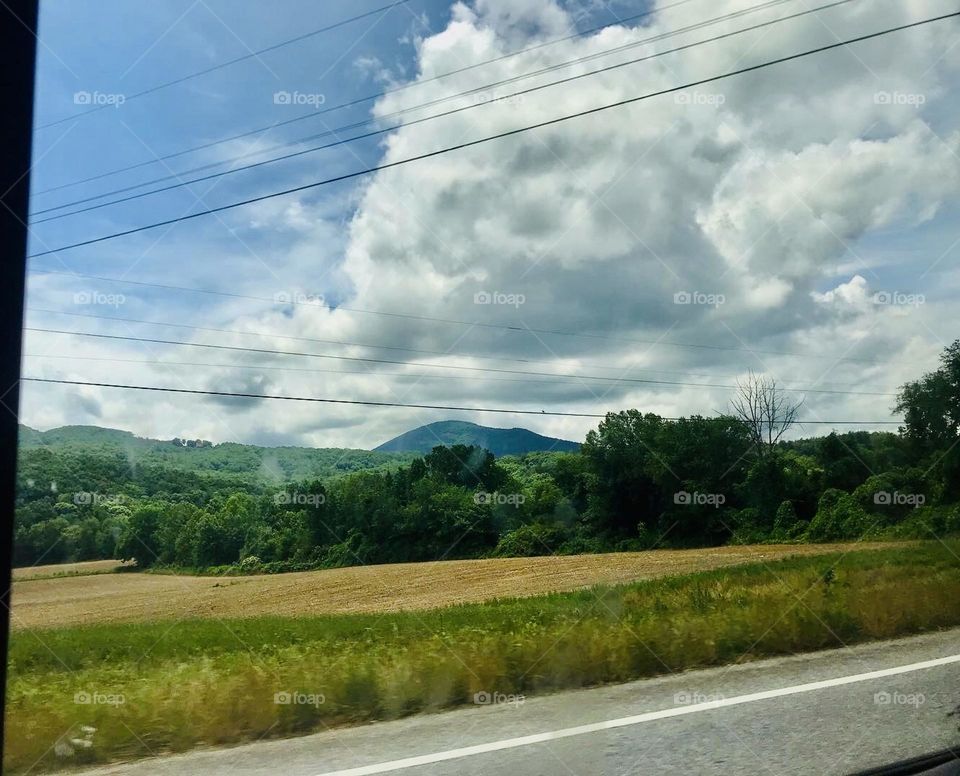 Beautiful mountain  scene 🏔