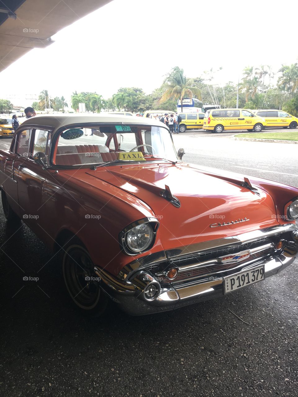 Our airport transfer upon arriving in Cuba. Let the time travel begin! Loved this gorgeous classic car