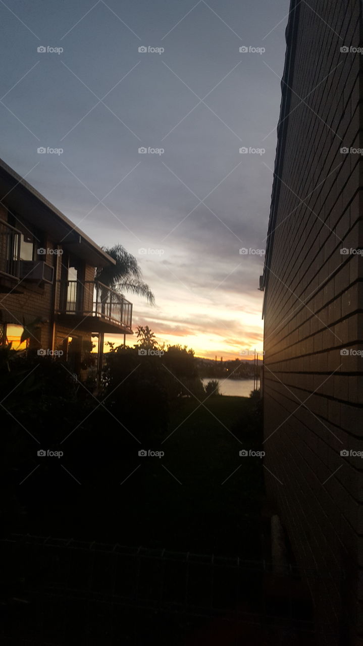 sunsetting gold  coast suburb