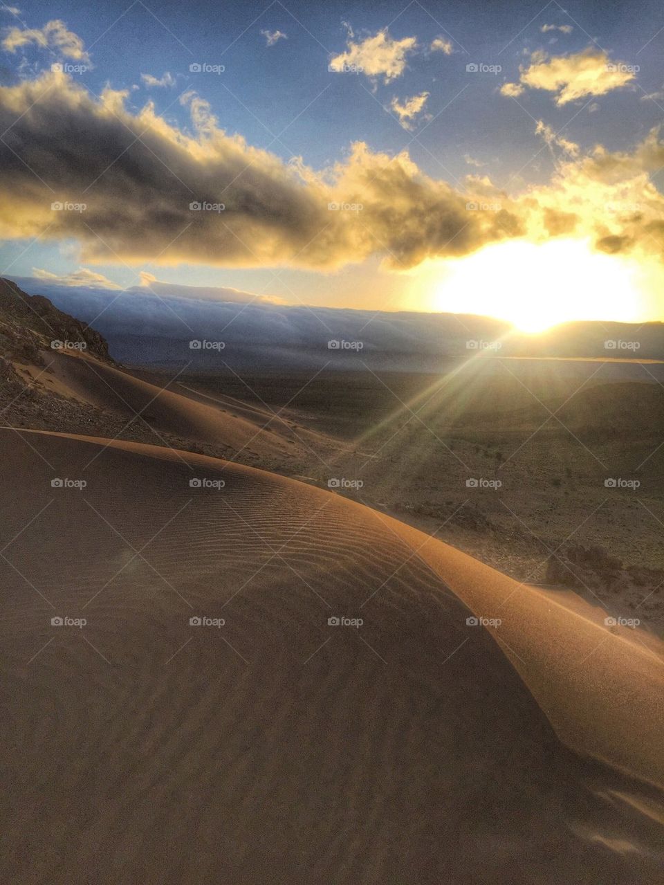 Sunrise in the Sahara desert