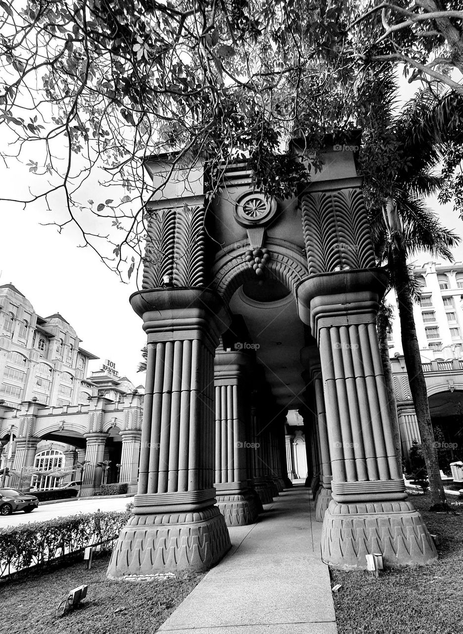 Colonial Design Pillars