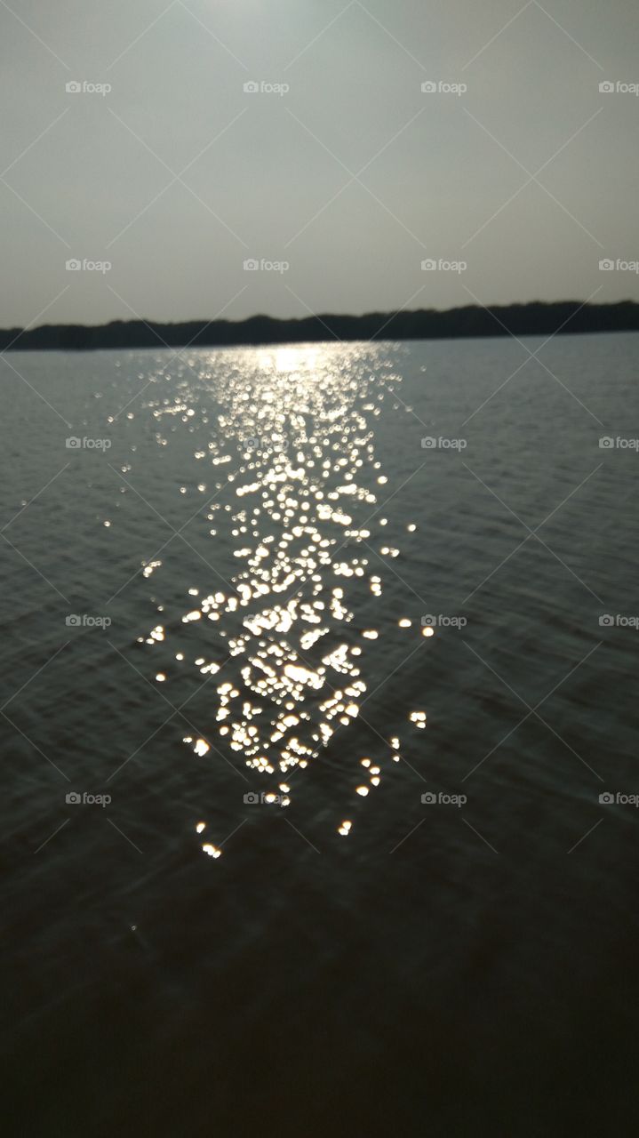 super location of water and sun it's amazing look very nicely and lovely