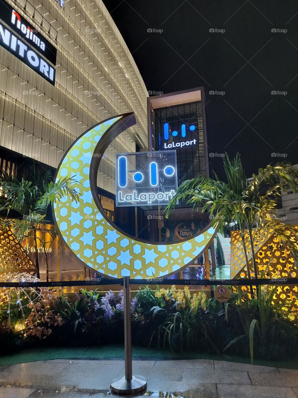 Lalaport bukit Bintang shopping center Malaysia captured at night