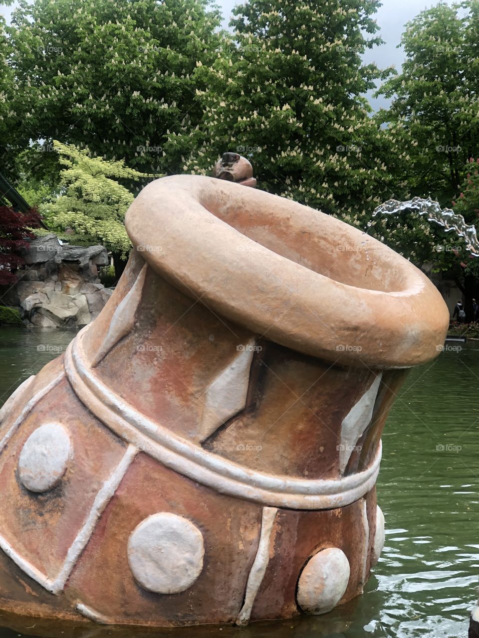 lake, jug in the lake, green lake, trees