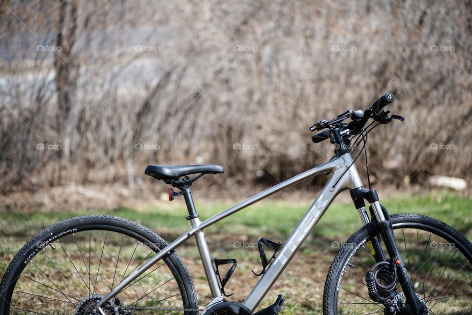 One lonely bicycle in Dummer