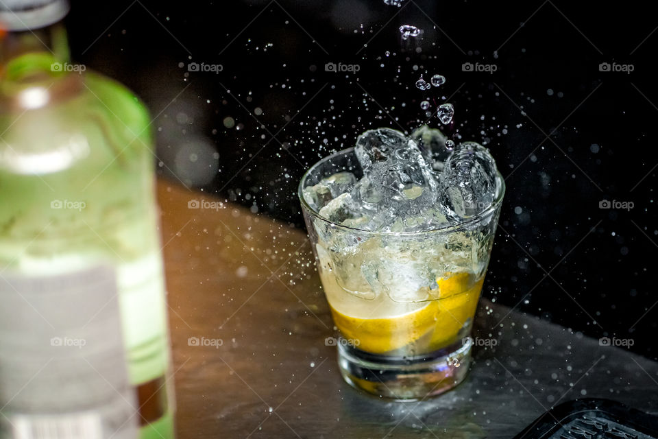 Splash preparing a drink