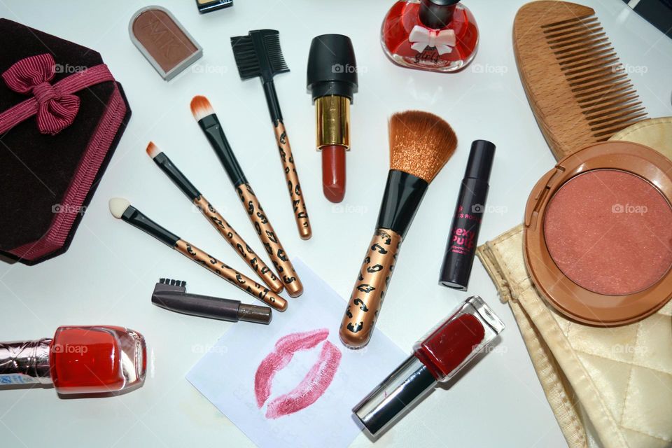 products female lipstick 💄 nail and brushes, accessories for beauty