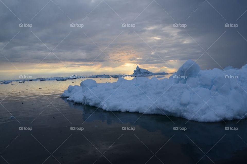 Midnight Sun Sailing Greenland