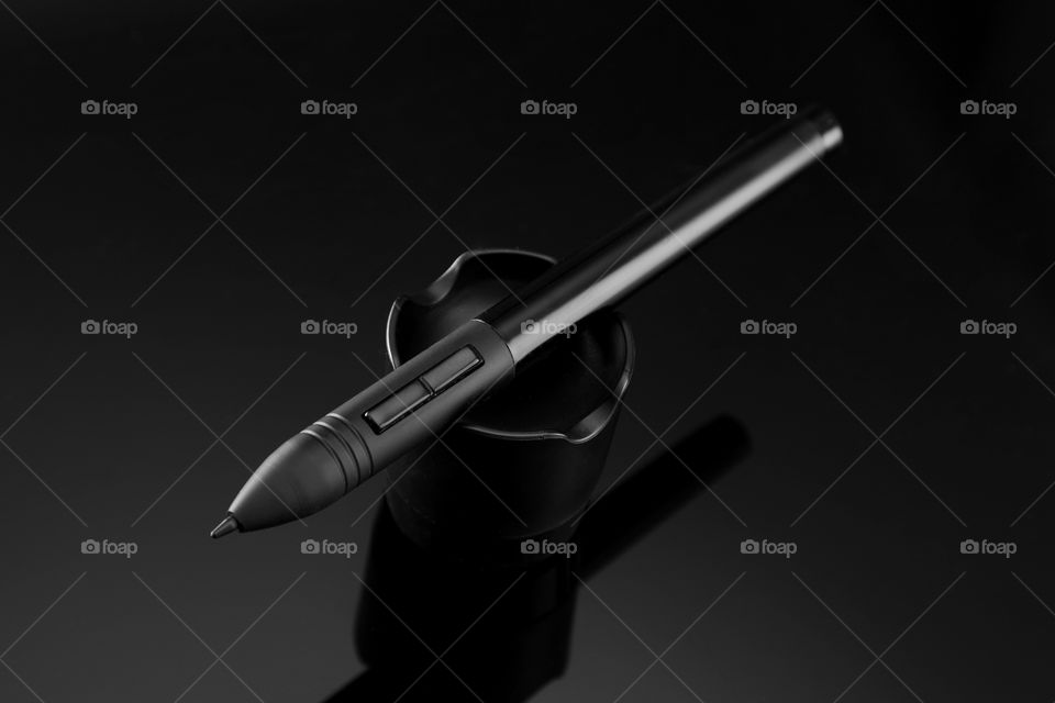 Designers graphic pen tablet for drawing / illustration