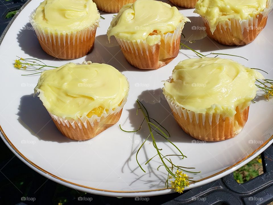 lemon cupcakes