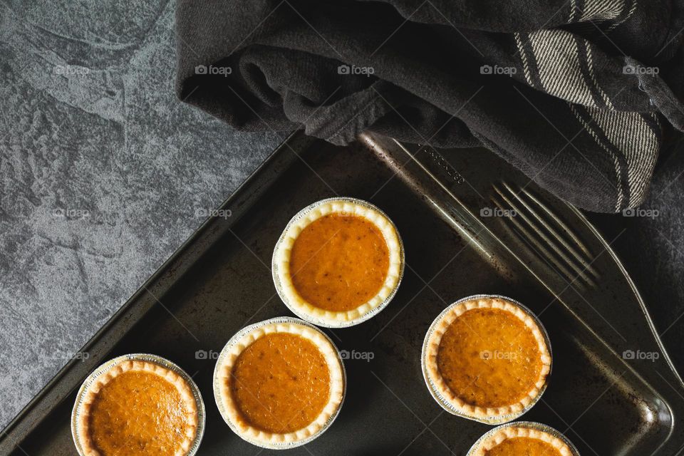 Delicious Mini Pumpkin Pies Thanksgiving