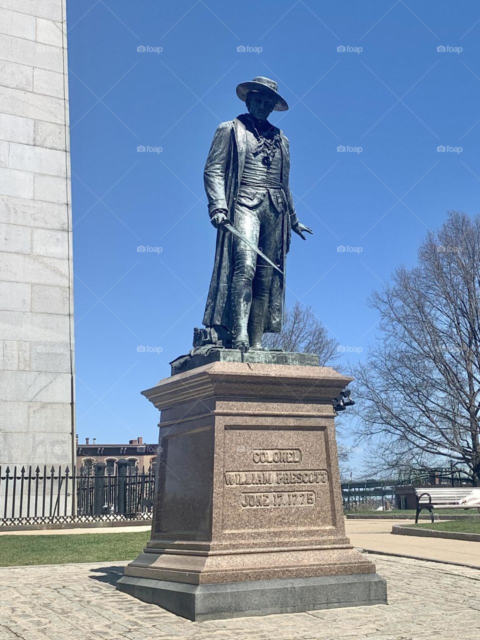 Bunker hill monument and statue