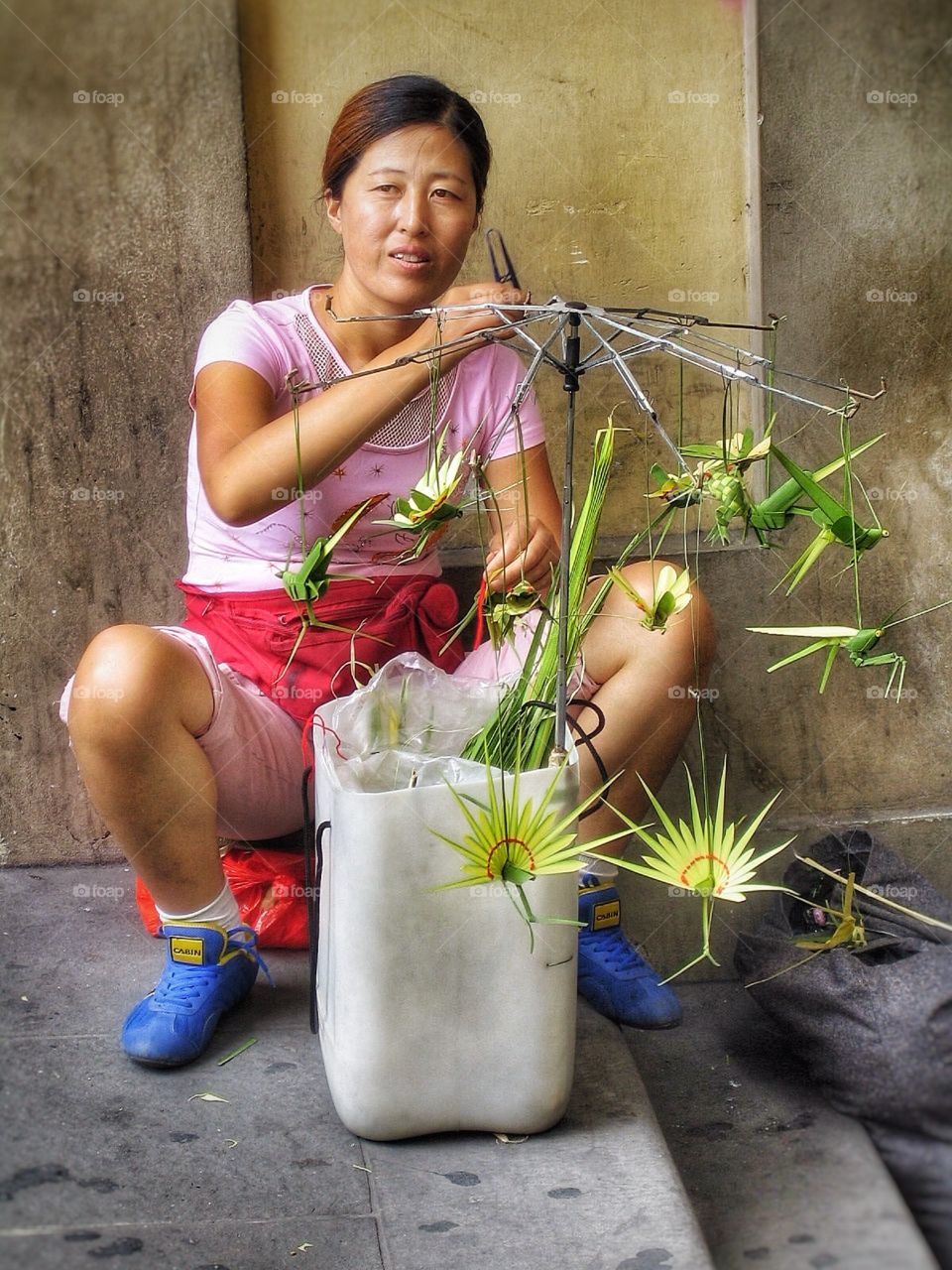 Florence street vendor/artist