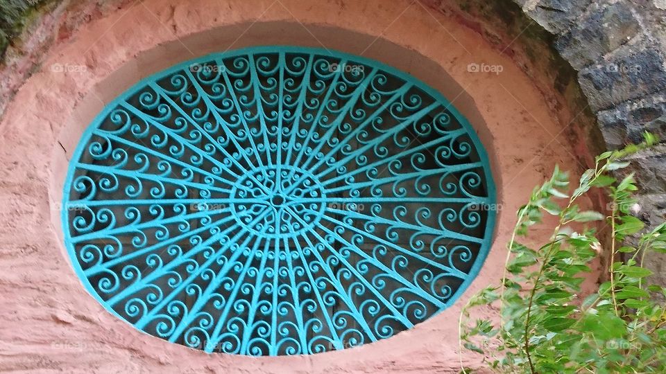 a bit of an abstract image of something that was actually rather high up a building and small. the blue colour and simplistic yet basic pattern really make this piece