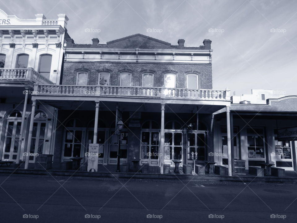 historic architecture. out in Old Town Sacramento taking pictures