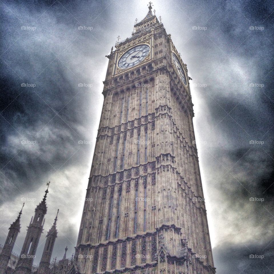 Big Ben with an aura all of its own!