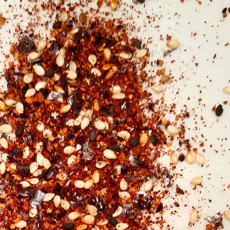 Chile, sesame seeds and spices.