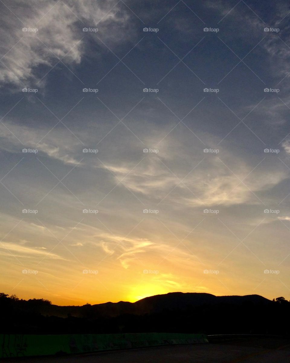 🌄🇺🇸 An extremely beautiful dawn in Jundiaí, interior of Brazil. Cheer the nature! / 🇧🇷 Um amanhecer extremamente bonito em Jundiaí, interior do Brasil. Viva a natureza! 