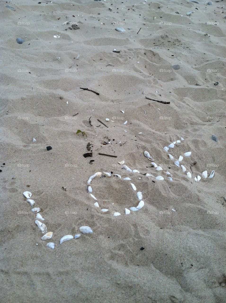Love in the sand 