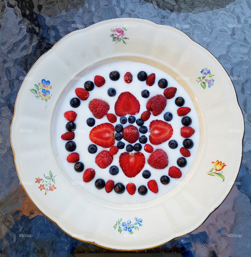 berries mandala