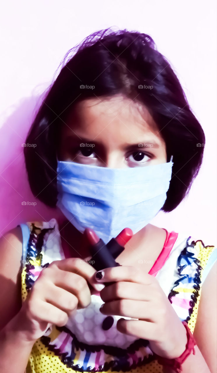 without lipsticks all the women in the world. makeup ladies girl looking at camera close-up business beautiful view shopping outside party company sales down wory headshot holding black hair Actratriv eyes hands pink background wallpaper lockdown cov