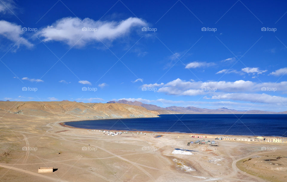 Tibetan lake 