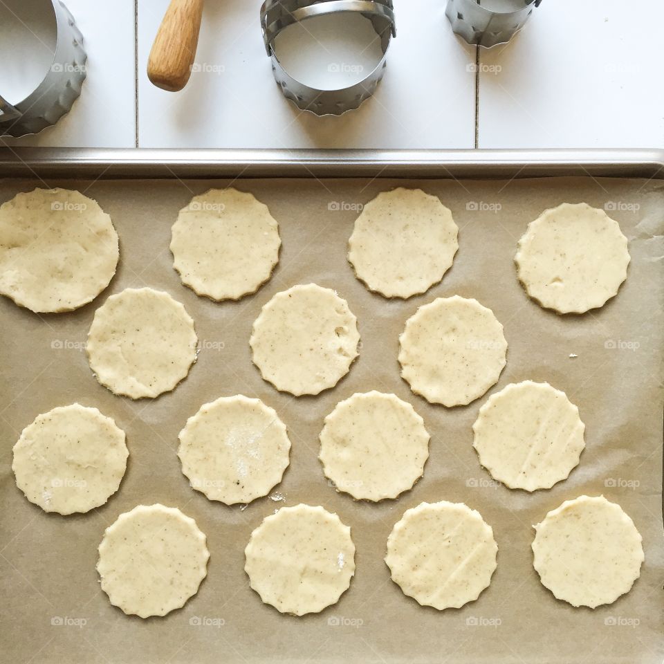 Baking cookies