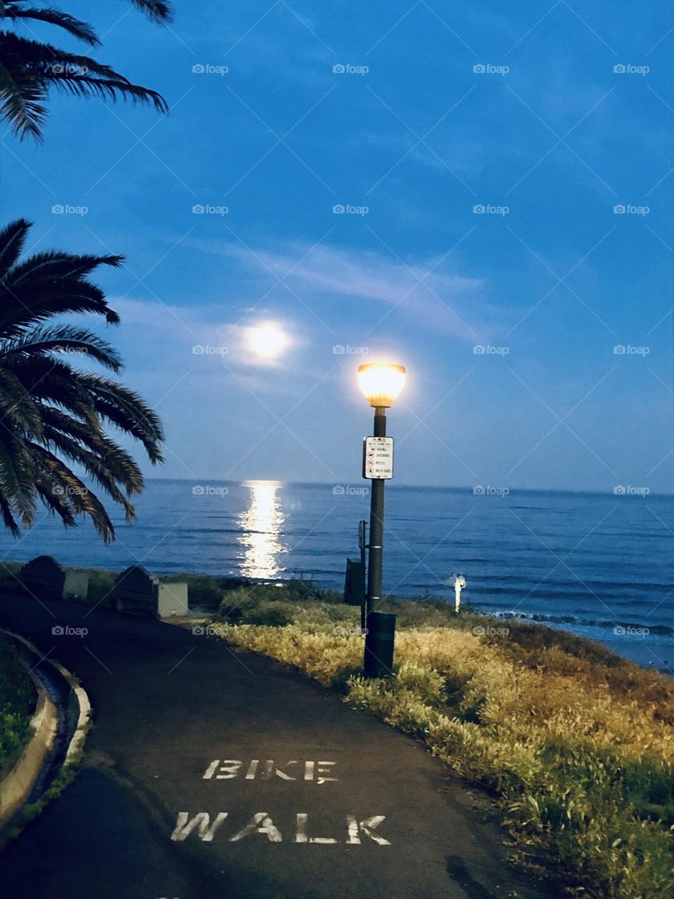 Moon Set over the Pacific Ocean 