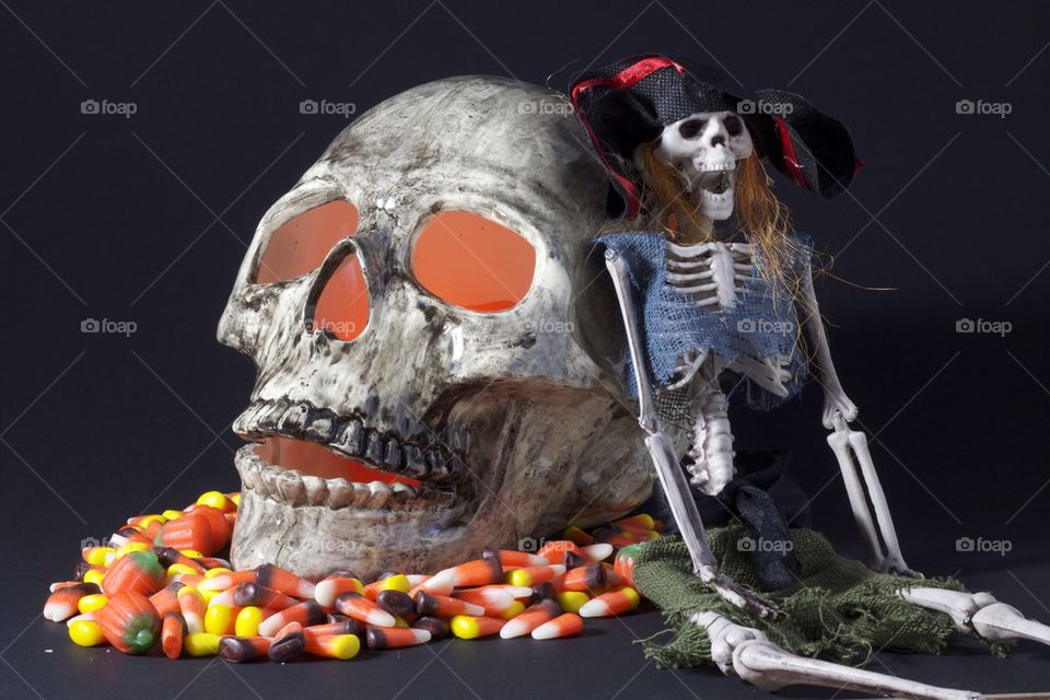 Halloween Skull and Pirate