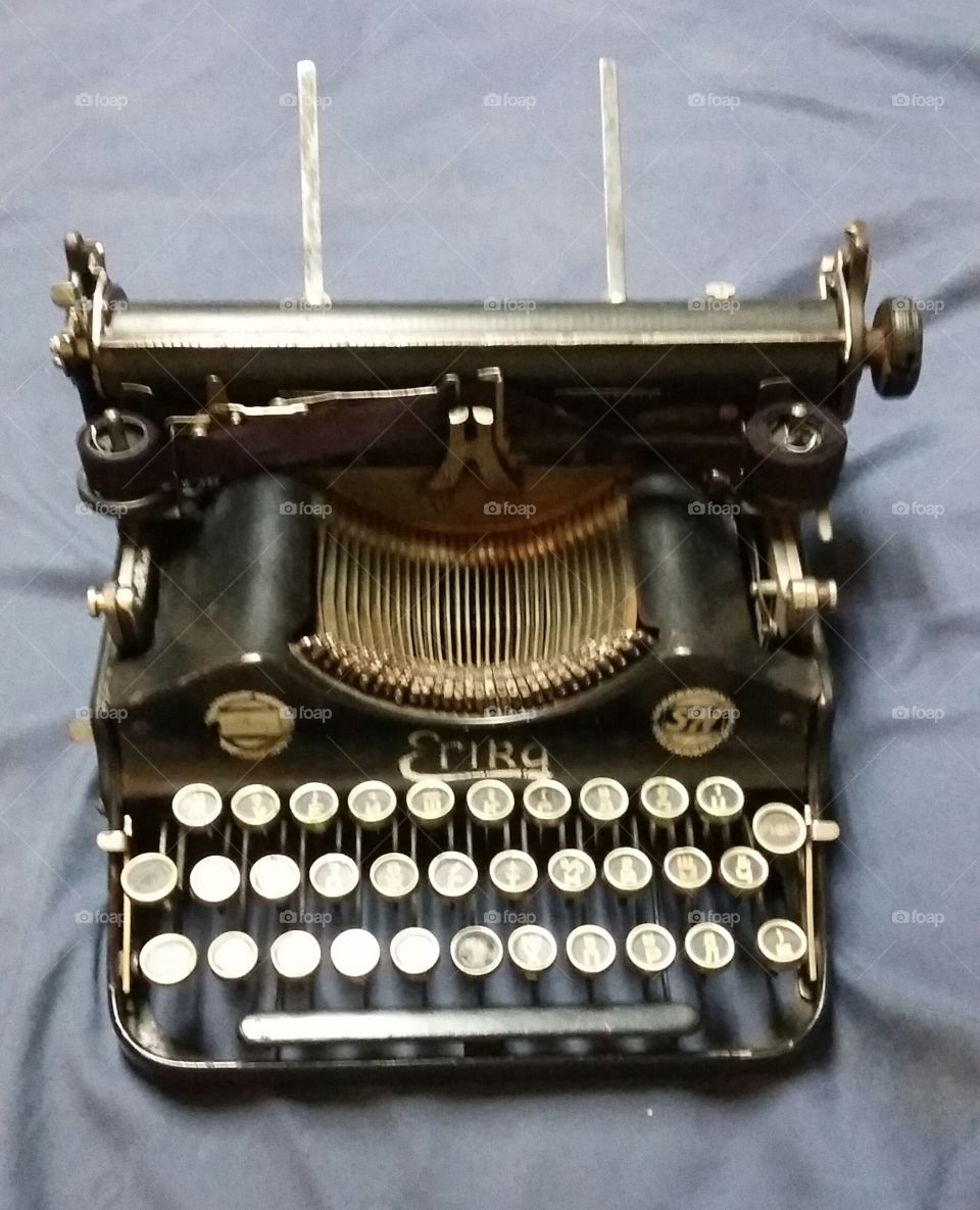 Erika Cyrillic Typewriter