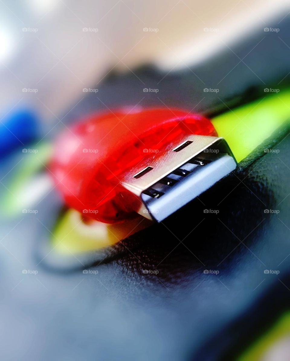 red usb