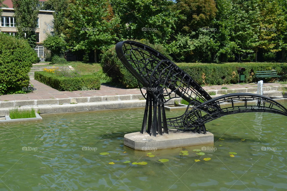 architecture in pond