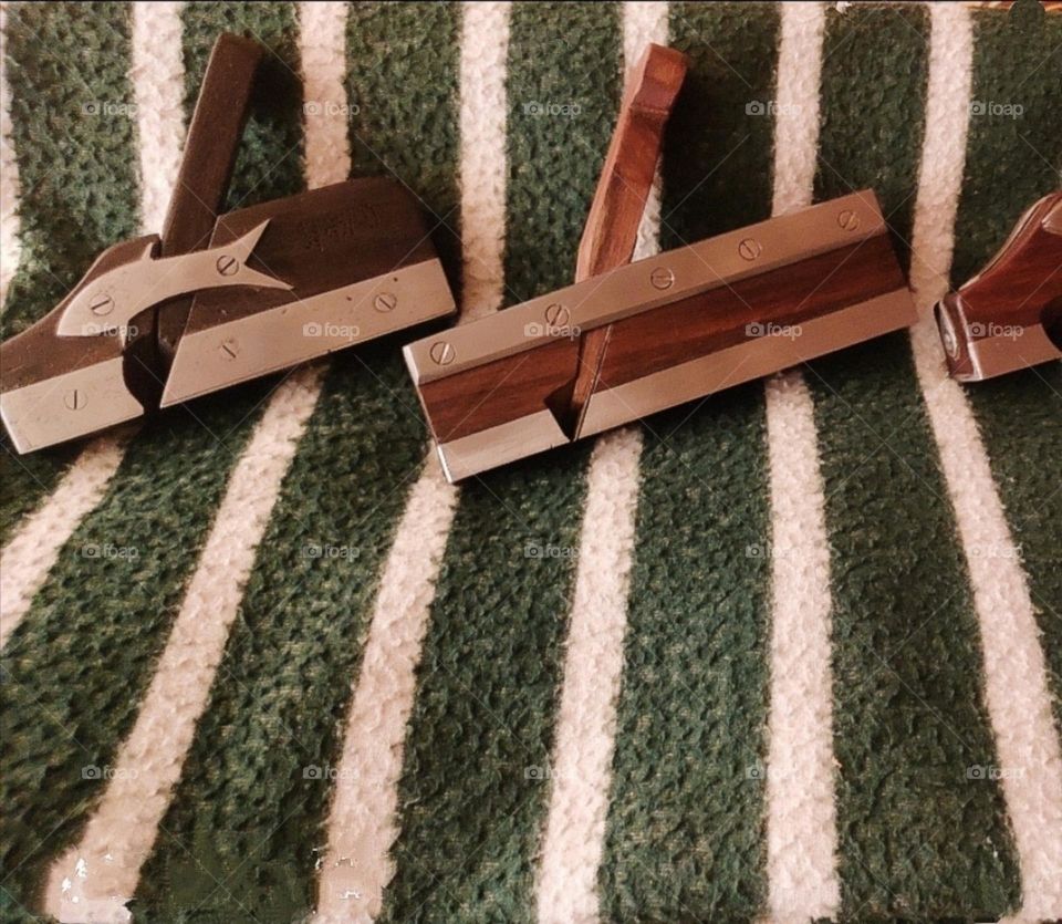 A beautiful and attractive view of the carpenter tools.