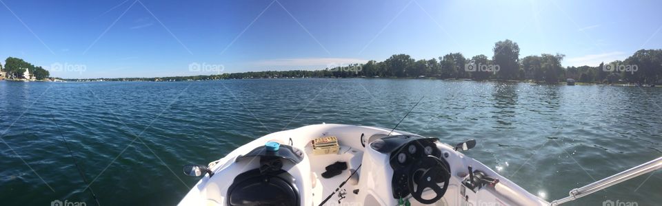 Boat Bliss. Relaxing sunny day on Union Lake