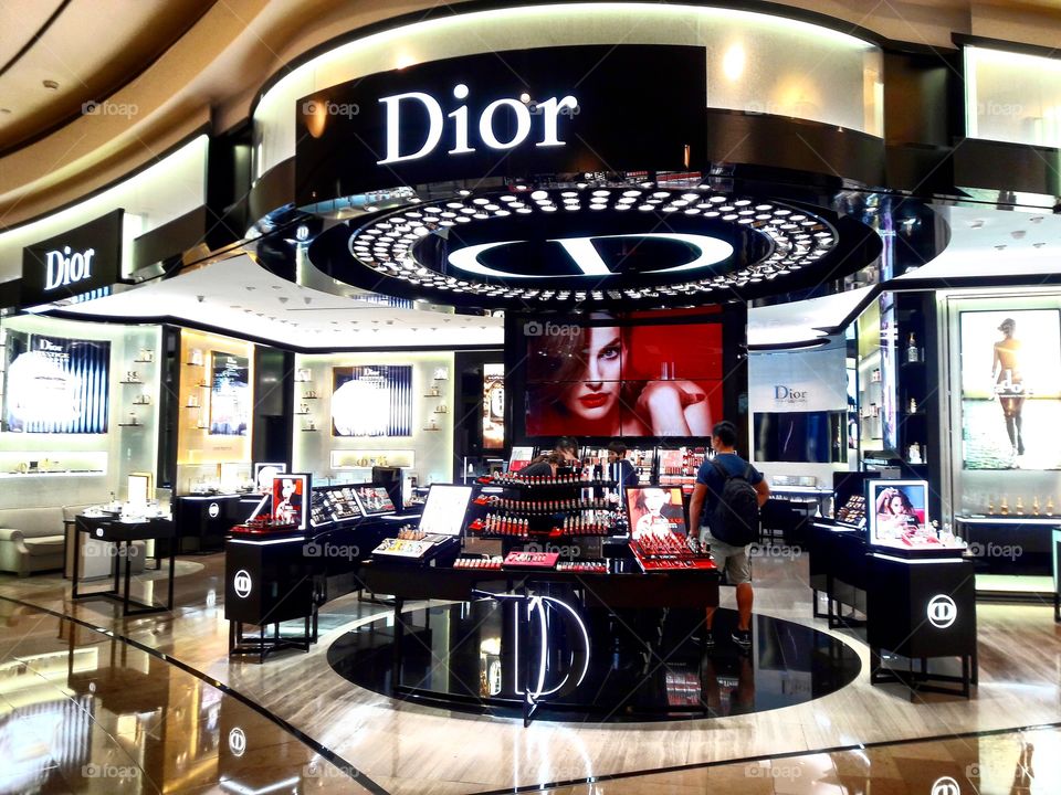 Christian Dior Shop