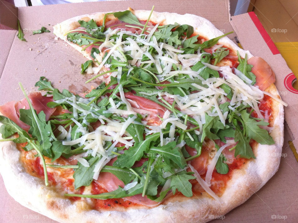 bacon ruccola cheese pizza by paula