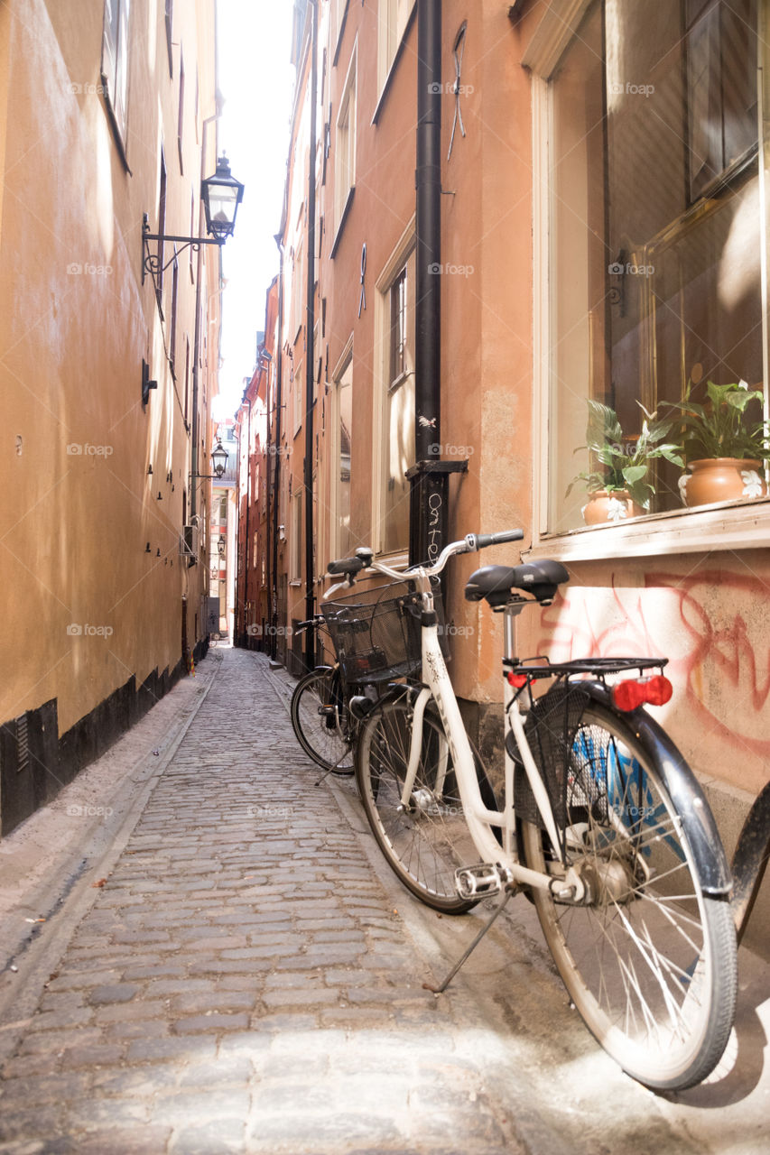 bikes in the Stockholm back alley