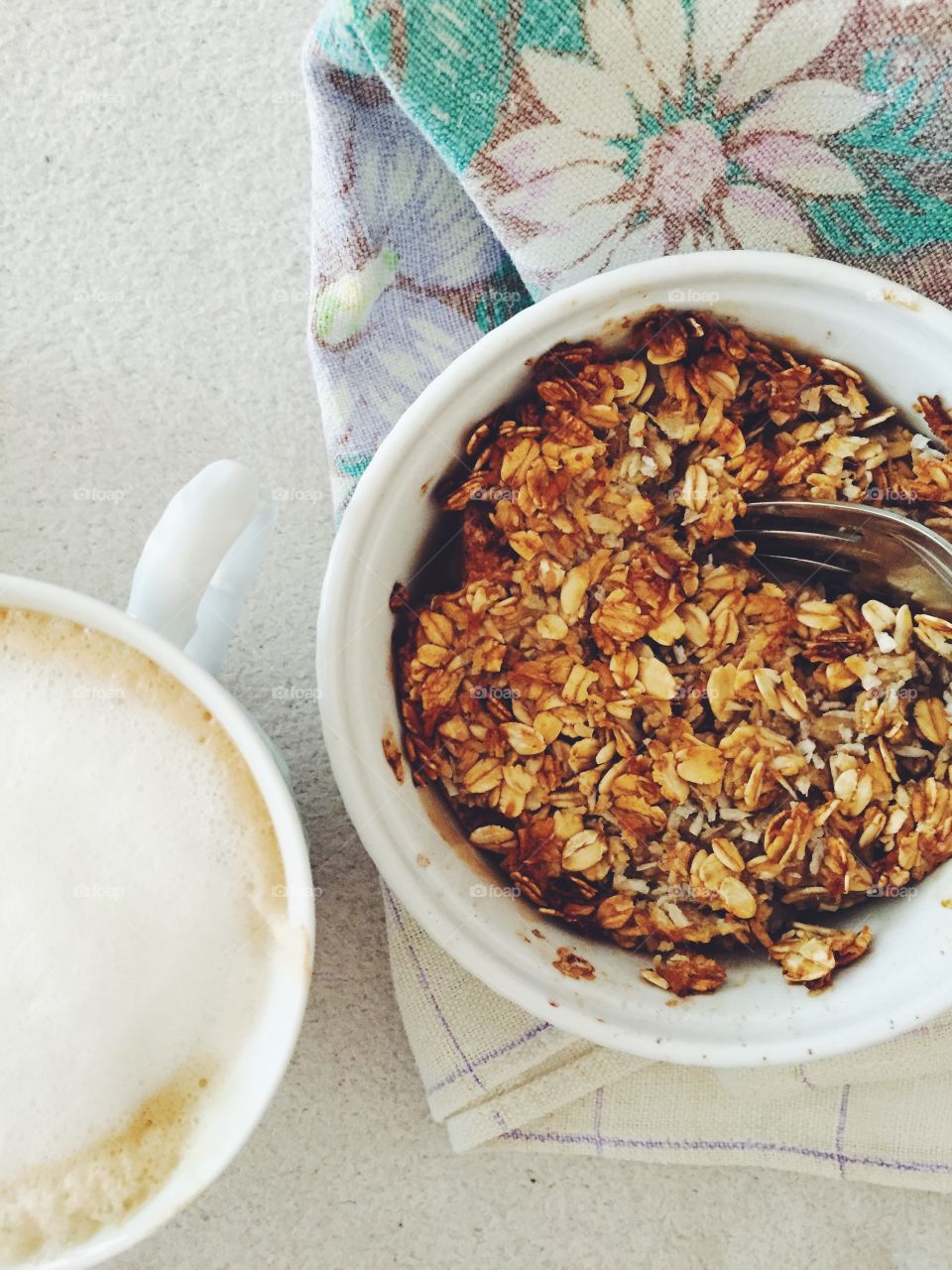 Fruits under oatmeal